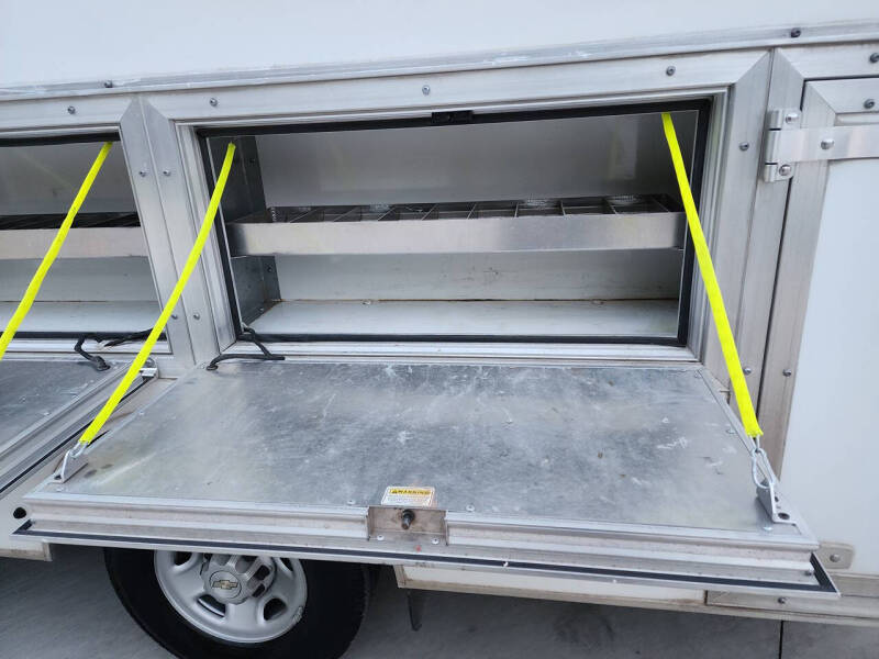 2023 Chevrolet Express 3500