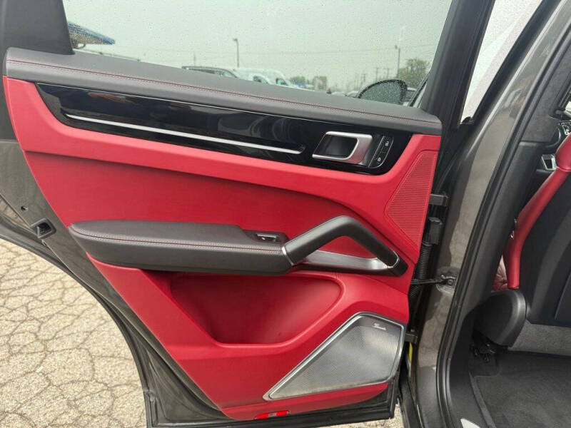 2022 Porsche Cayenne Turbo