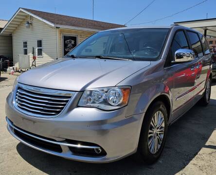 2014 Chrysler Town and Country for sale at Adan Auto Credit in Effingham IL