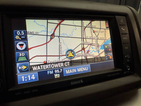 2012 Volkswagen Routan SE