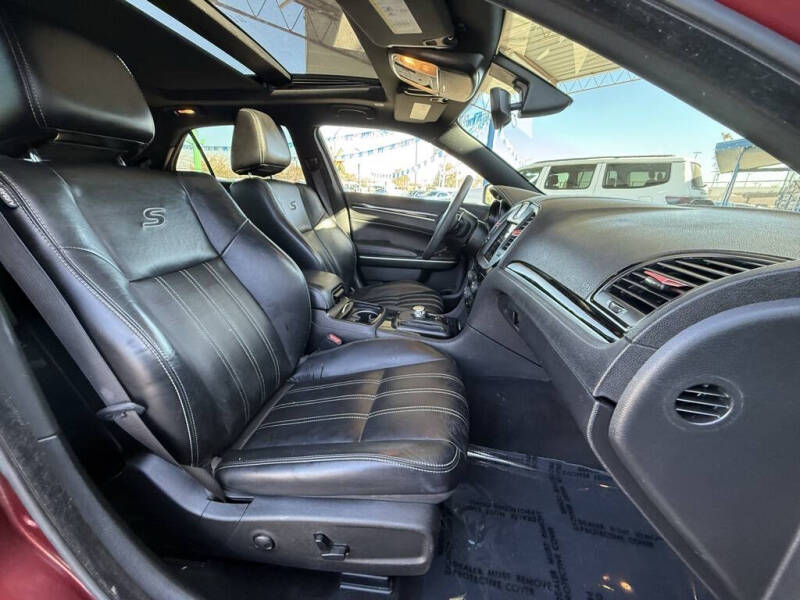 2023 Chrysler 300 S V6