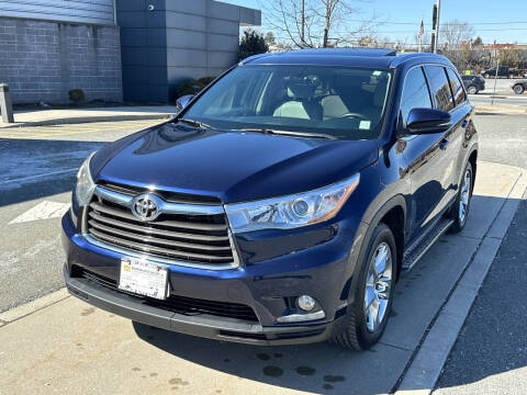 2015 Toyota Highlander for sale at Bavarian Auto Gallery in Bayonne NJ