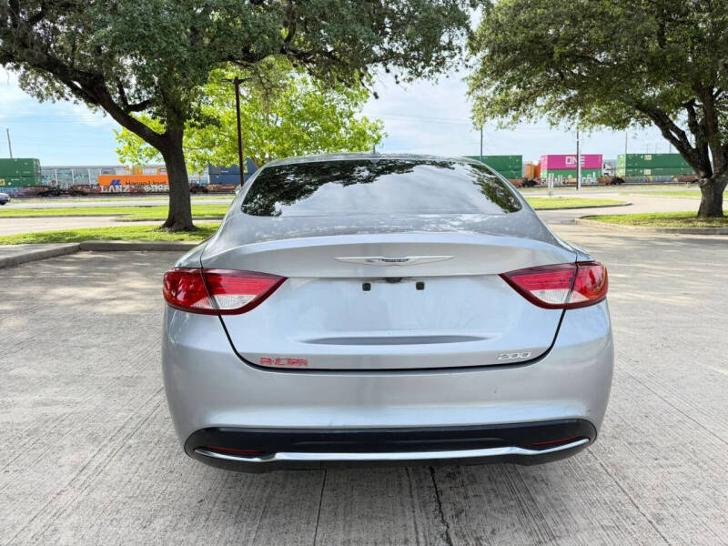 2016 Chrysler 200