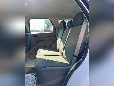 2010 Ford Escape XLS