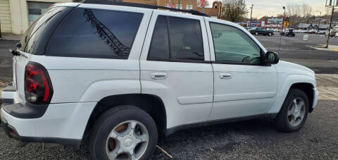 2005 Chevrolet TrailBlazer for sale at Deanas Auto Biz in Pendleton OR