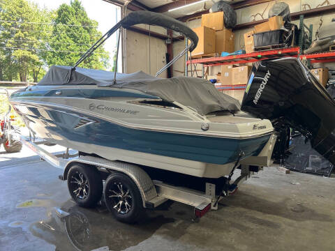 2022 Crownline E215 XS