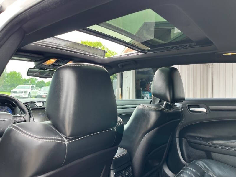 2016 Chrysler 300