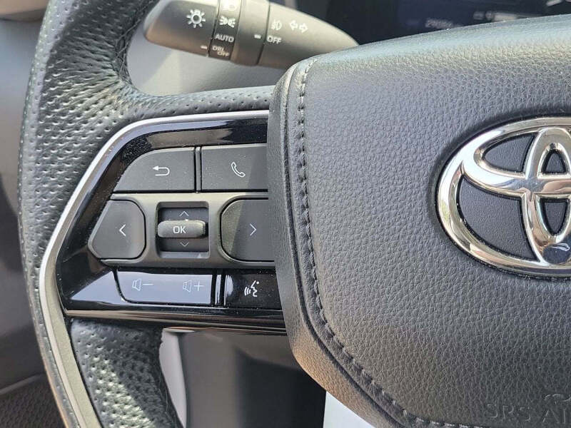2024 Toyota Sequoia SR5