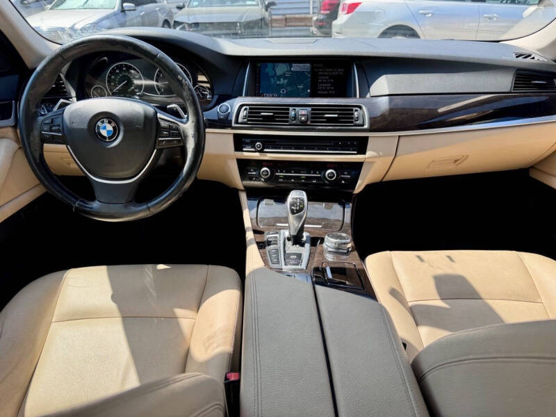 2016 BMW 5 Series 528i xDrive
