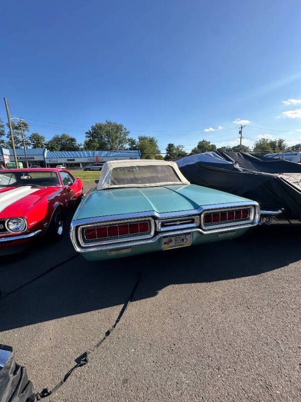 1965 Ford Thunderbird