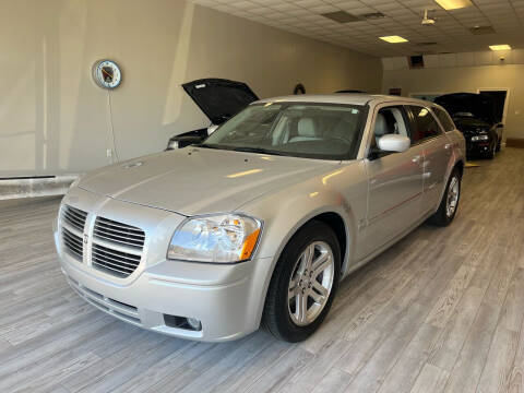 2005 Dodge Magnum for sale at Select Auto Sales in Havelock NC