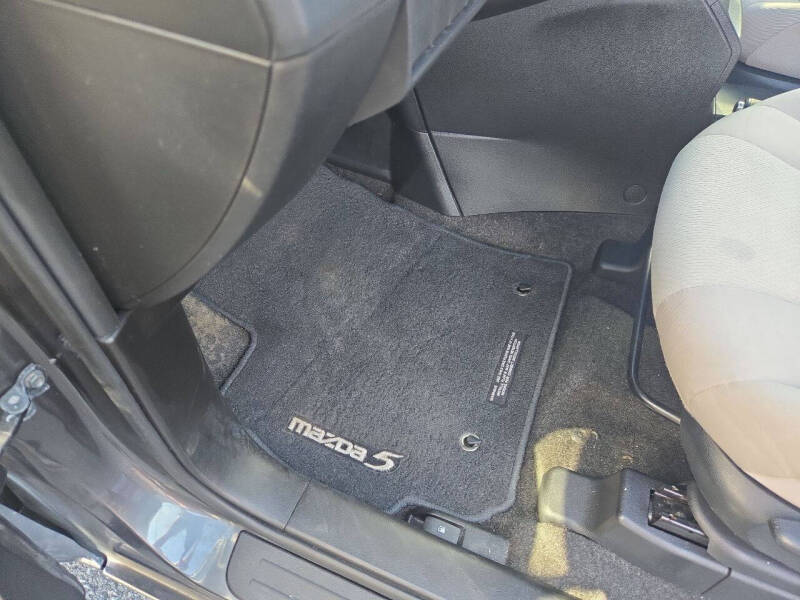 2014 Mazda MAZDA5 Sport