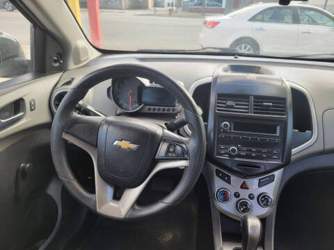 2014 Chevrolet Sonic LS Auto