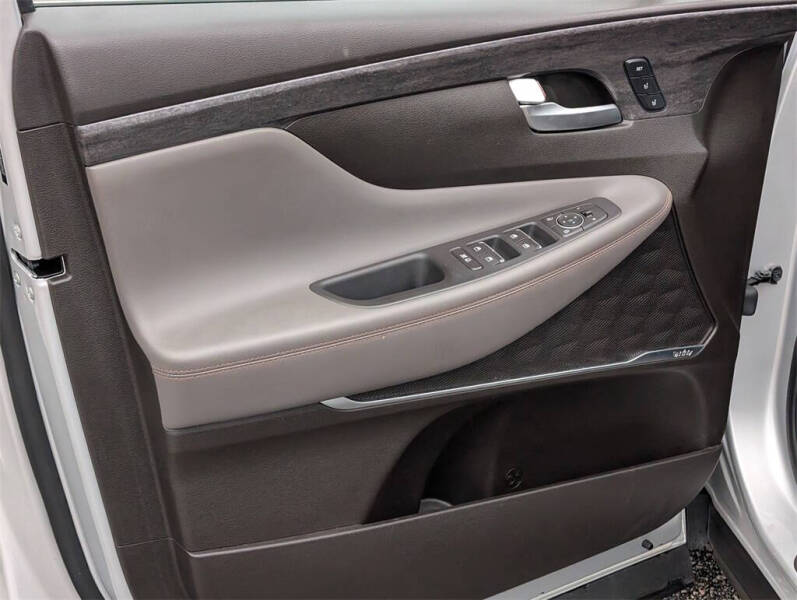 2019 Hyundai Santa Fe Ultimate 2.4L