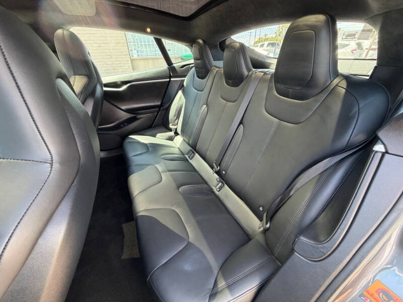 2015 Tesla Model S P90D