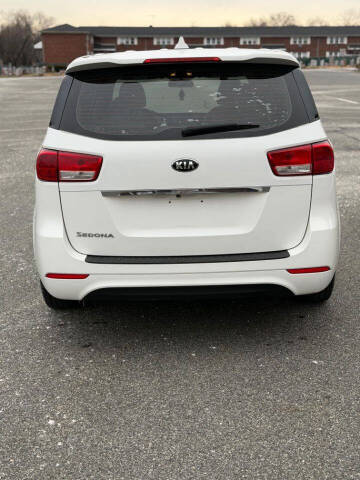 2017 Kia Sedona L