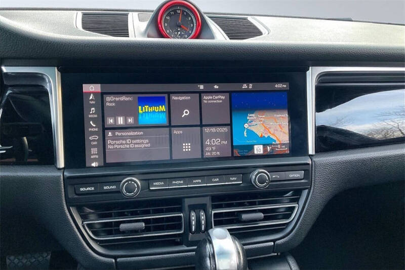 2020 Porsche Macan S