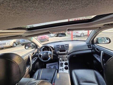 2011 Toyota Highlander SE