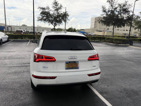 2020 Audi Q5 quattro Titanium Premium 45 TFSI