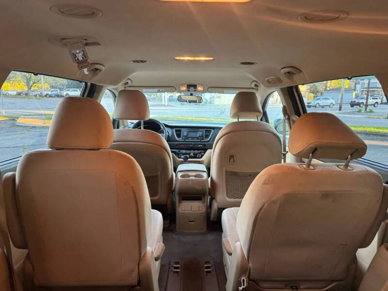 2016 Kia Sedona LX