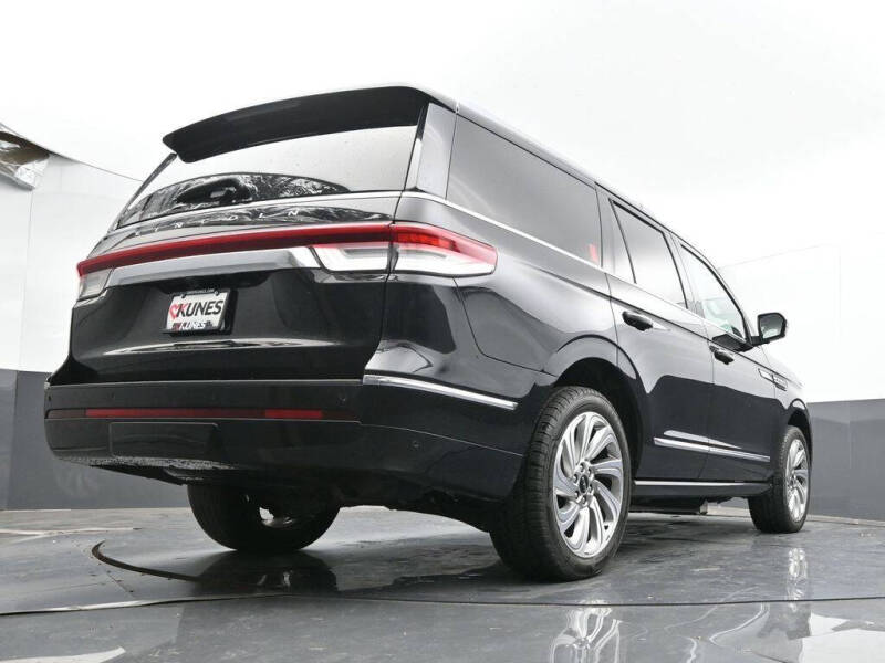 2024 Lincoln Navigator Premiere