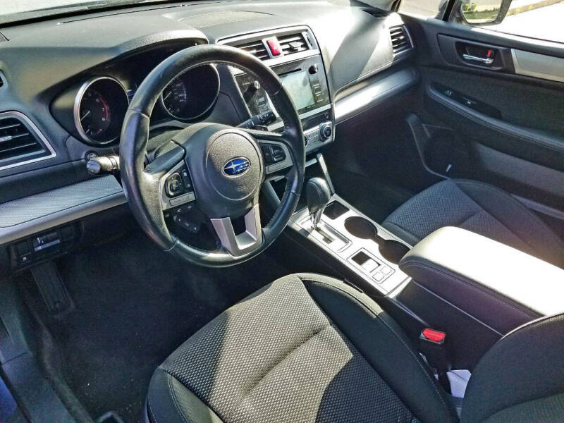 Image 5 of 2015 Subaru Outback 2.5i Premium