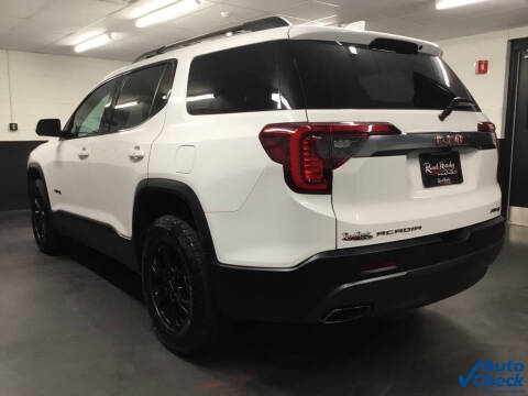 2022 GMC Acadia AT4