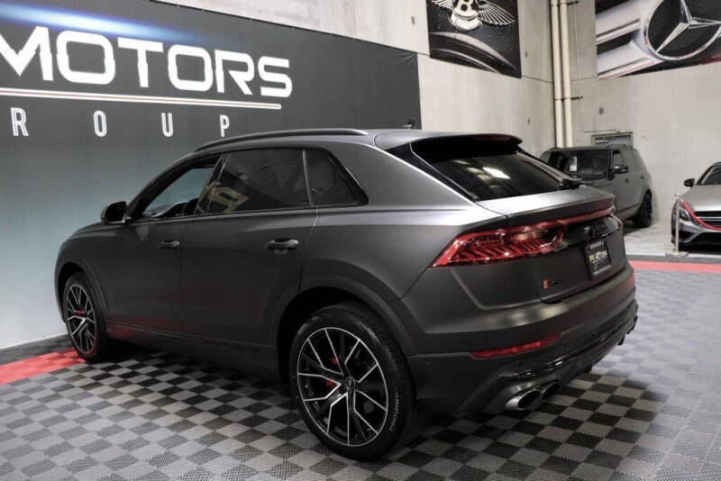 2023 Audi SQ8 4.0T quattro Prestige