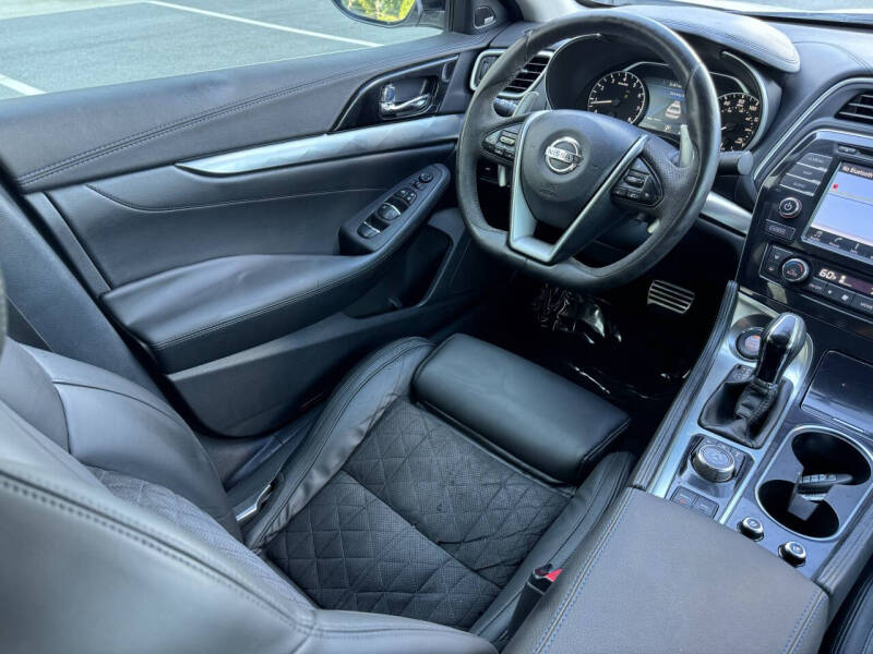 2017 Nissan Maxima 3.5 SR