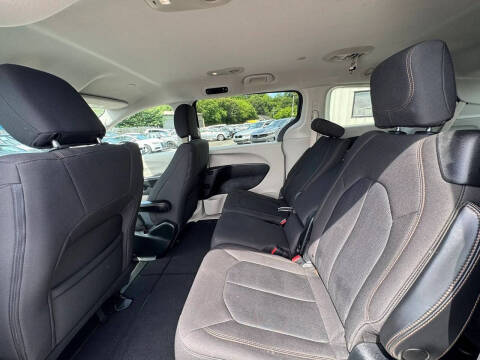2017 Chrysler Pacifica LX