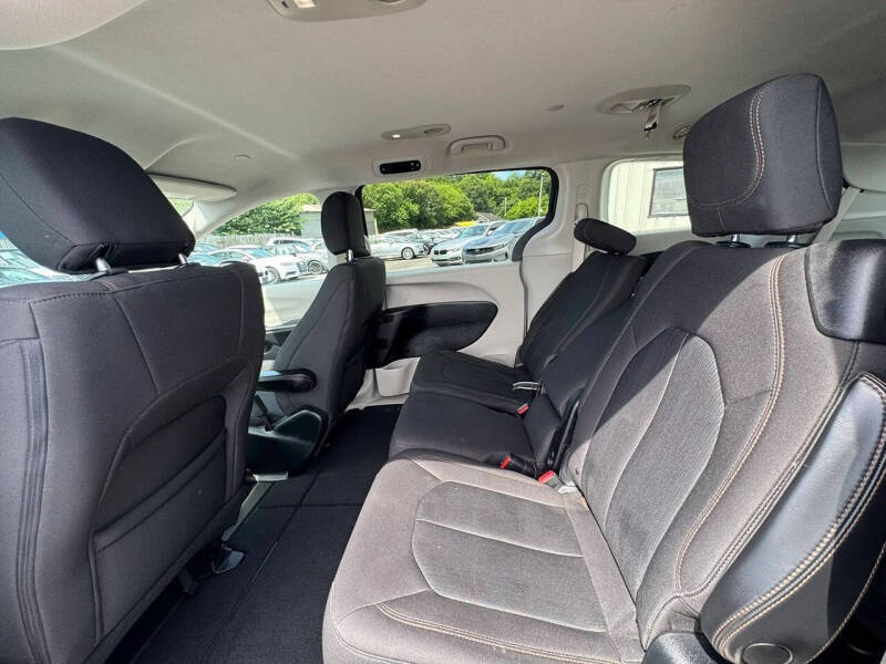 2017 Chrysler Pacifica LX