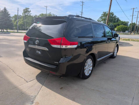 2011 Toyota Sienna Limited 7-Passenger