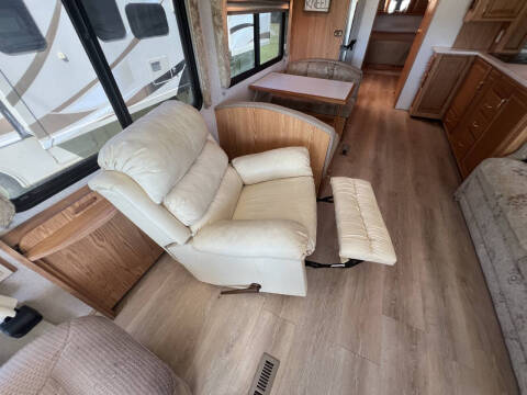 2001 Winnebago Journey 36L