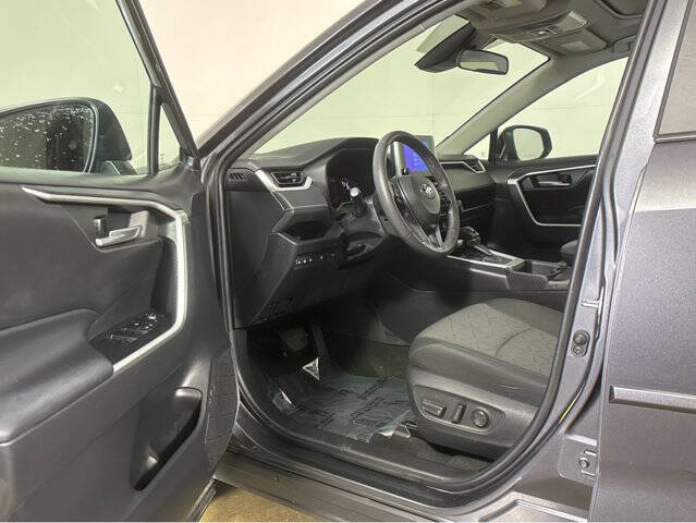 Used 2023 Toyota RAV4 XLE with VIN 2T3P1RFV2PW393816 for sale in Kansas City