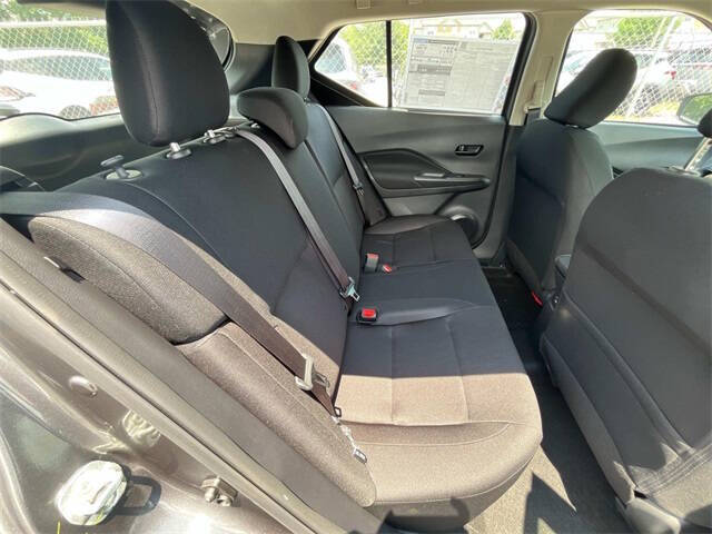 2025 Nissan Kicks Play S