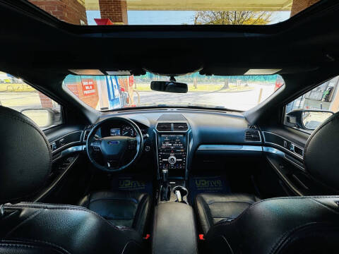 2016 Ford Explorer Sport