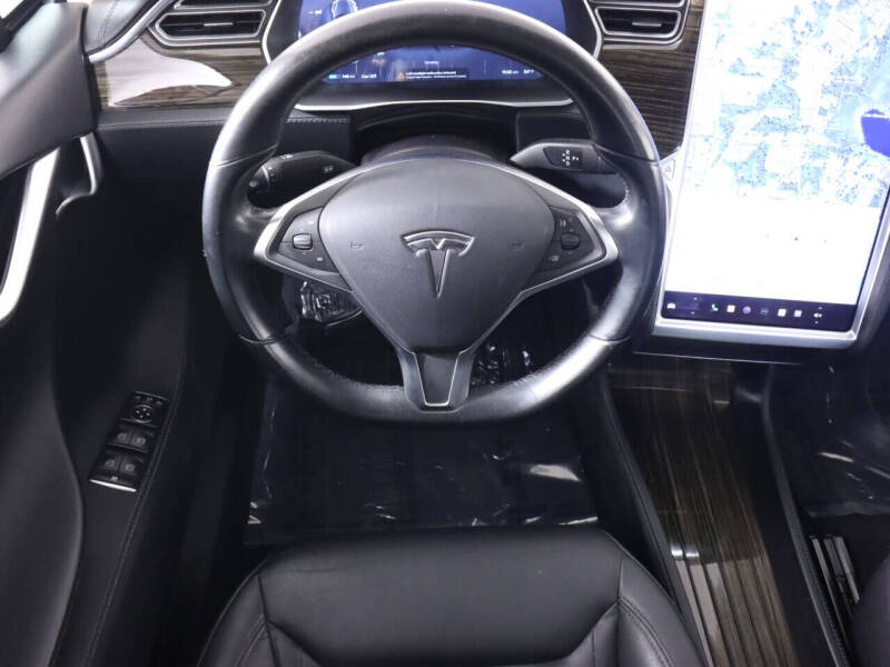 2015 Tesla Model S 70D