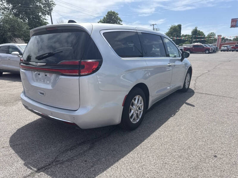 2023 Chrysler Pacifica Touring