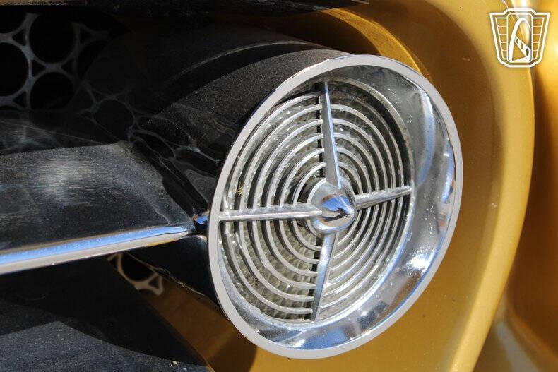 1957 Ford Thunderbird