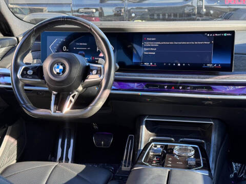 2023 BMW 7 Series 740i