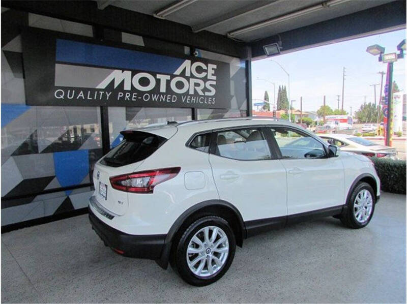 2021 Nissan Rogue Sport SV