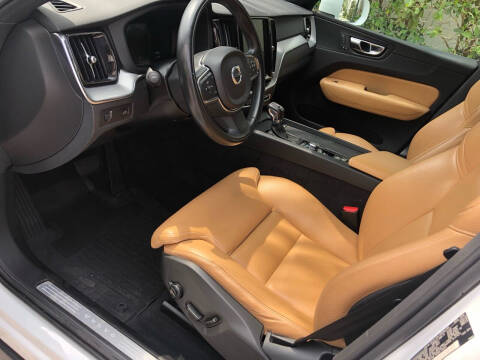 2019 Volvo XC60 T5 Momentum