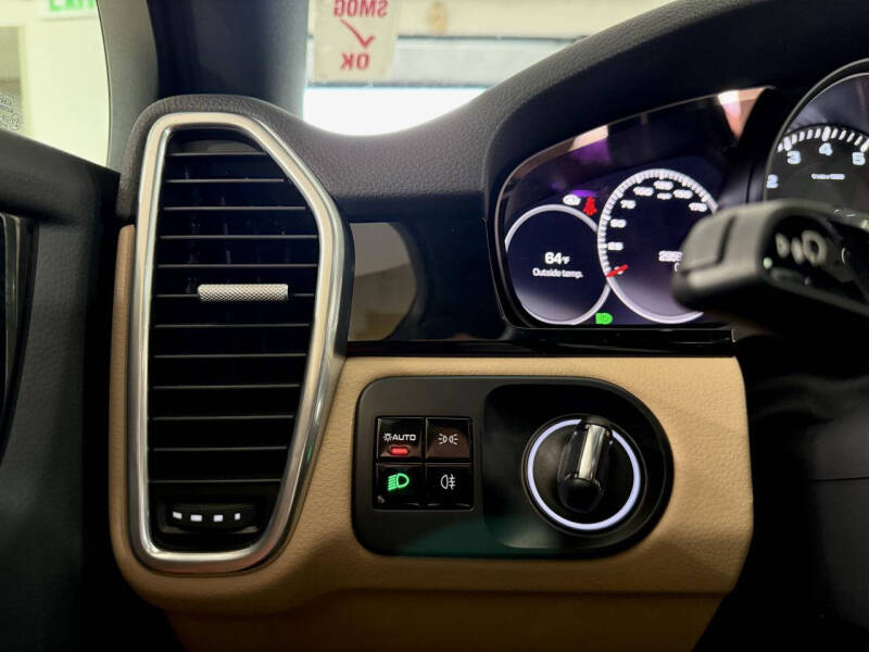 2021 Porsche Cayenne Coupe