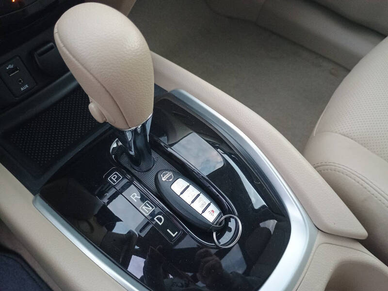 2015 Nissan Rogue SL