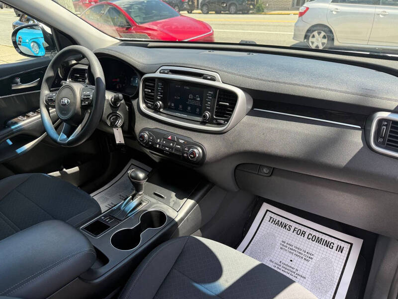 2018 Kia Sorento LX