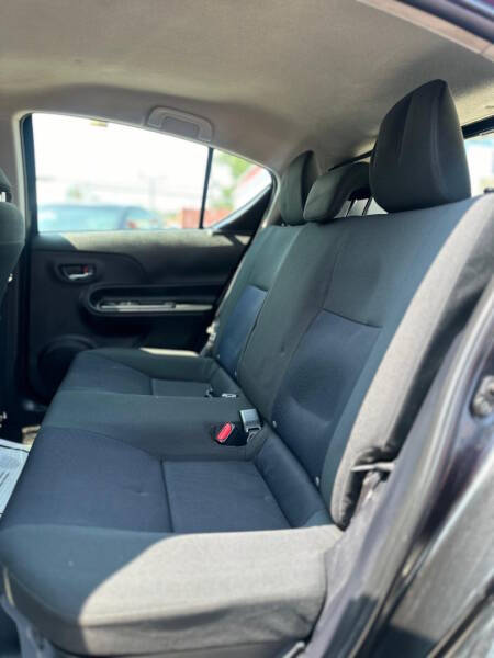 2016 Toyota Prius c