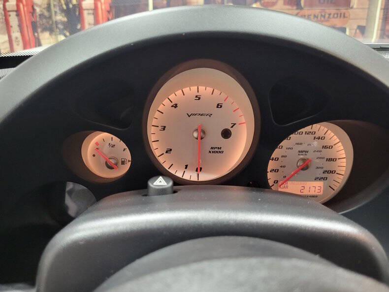 2005 Dodge Viper SRT-10