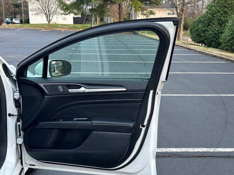 2019 Ford Fusion Hybrid Titanium