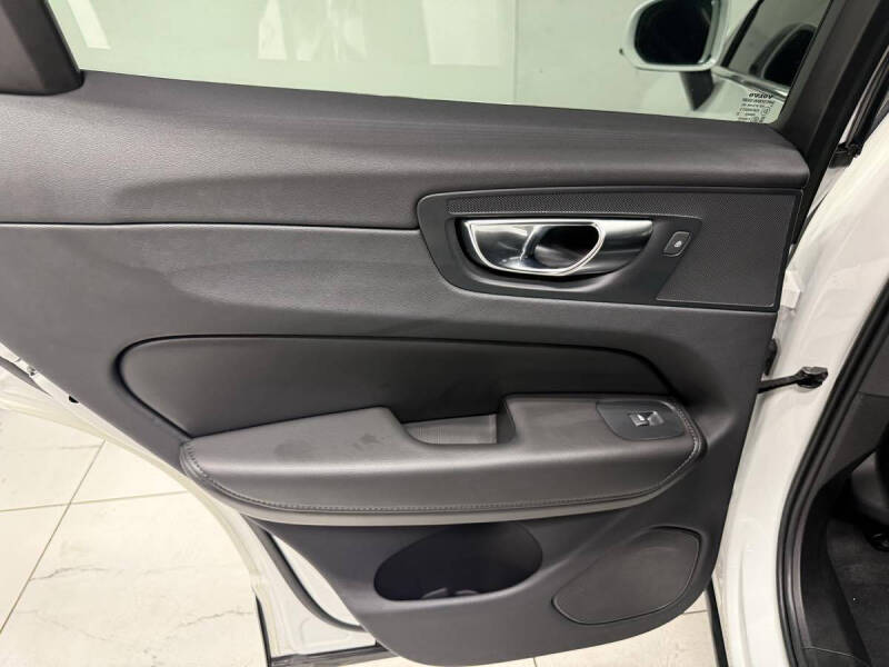 2023 Volvo XC60 B5 Core