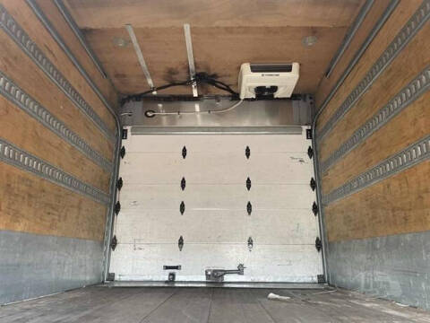 2019 Freightliner M2 106